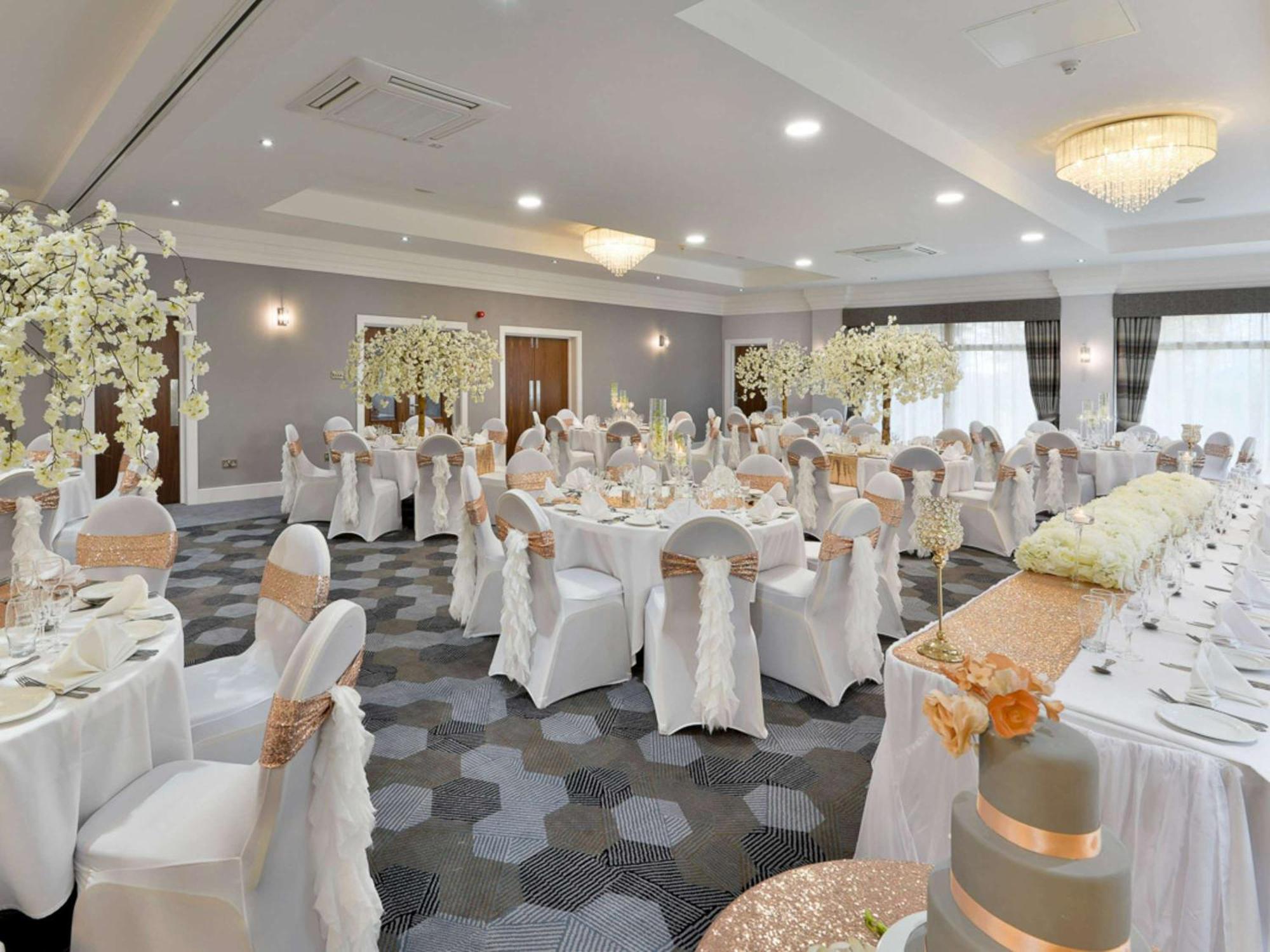 Mercure Manchester Norton Grange Hotel & Spa Rochdale Extérieur photo