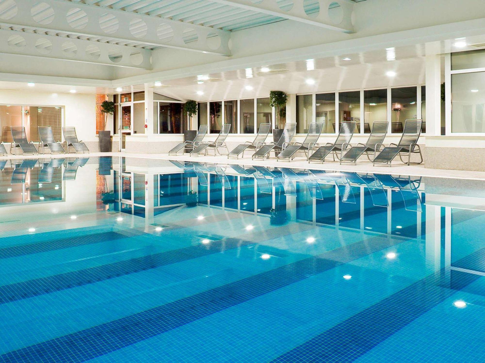 Mercure Manchester Norton Grange Hotel & Spa Rochdale Extérieur photo