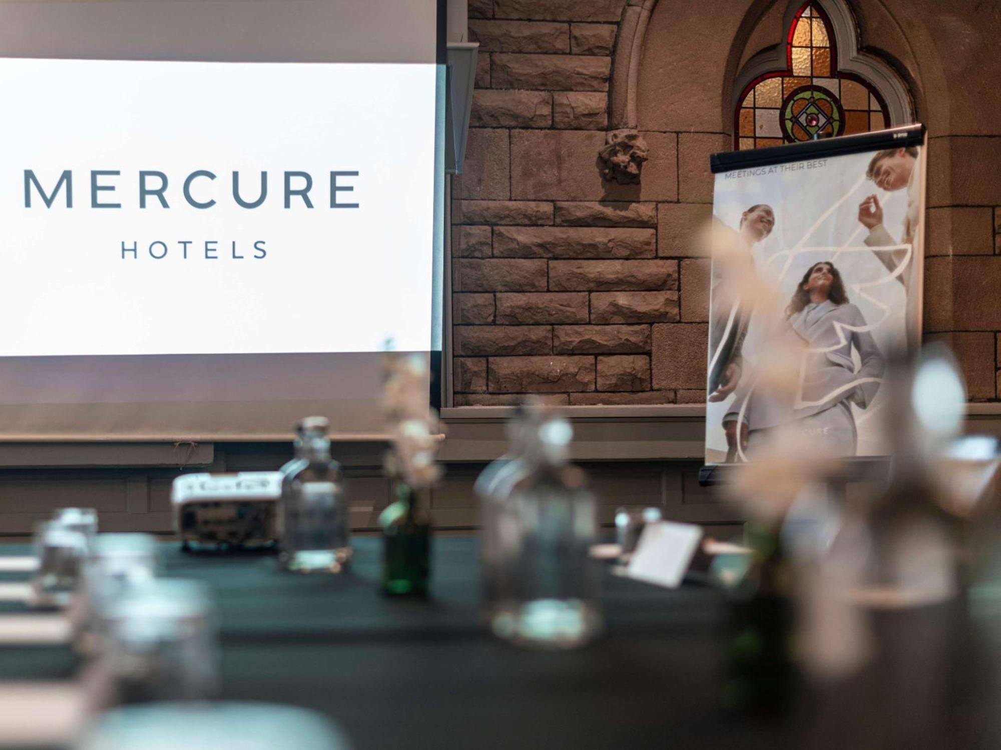 Mercure Manchester Norton Grange Hotel & Spa Rochdale Extérieur photo