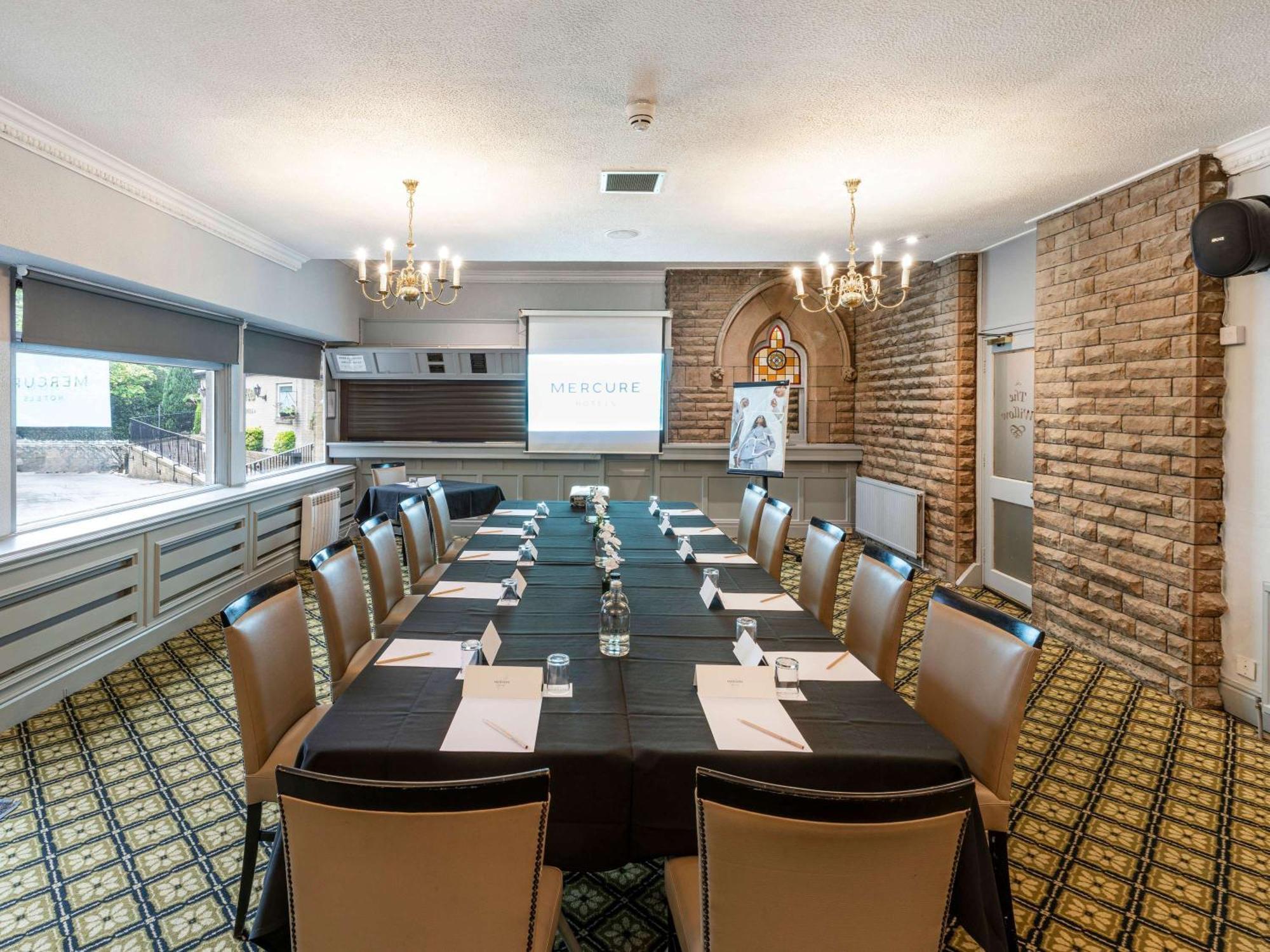 Mercure Manchester Norton Grange Hotel & Spa Rochdale Extérieur photo