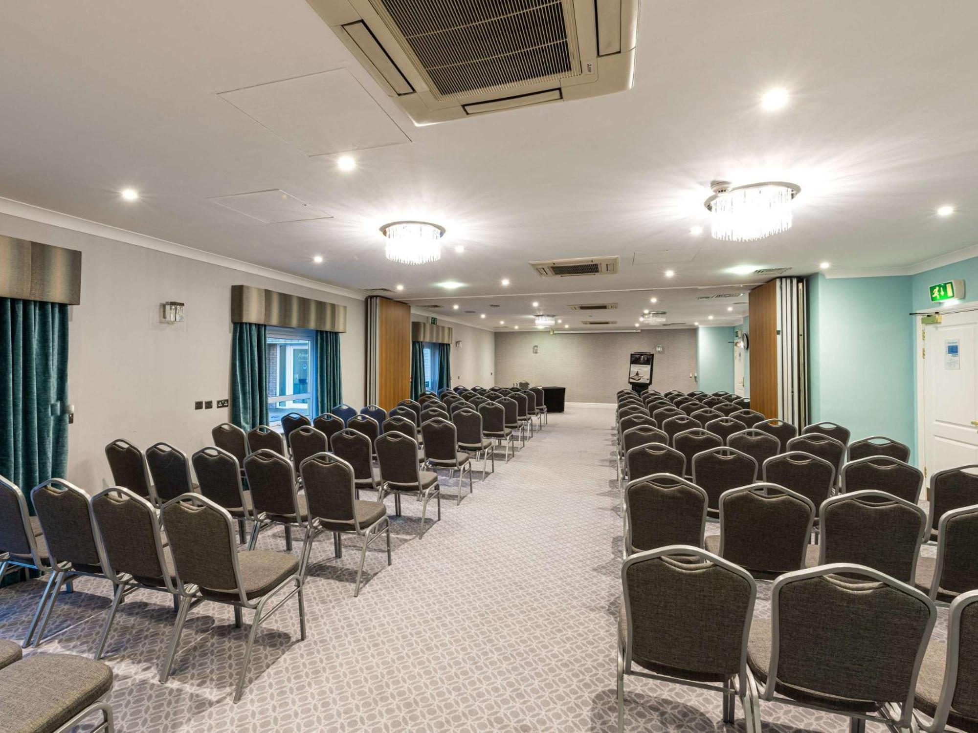 Mercure Manchester Norton Grange Hotel & Spa Rochdale Extérieur photo
