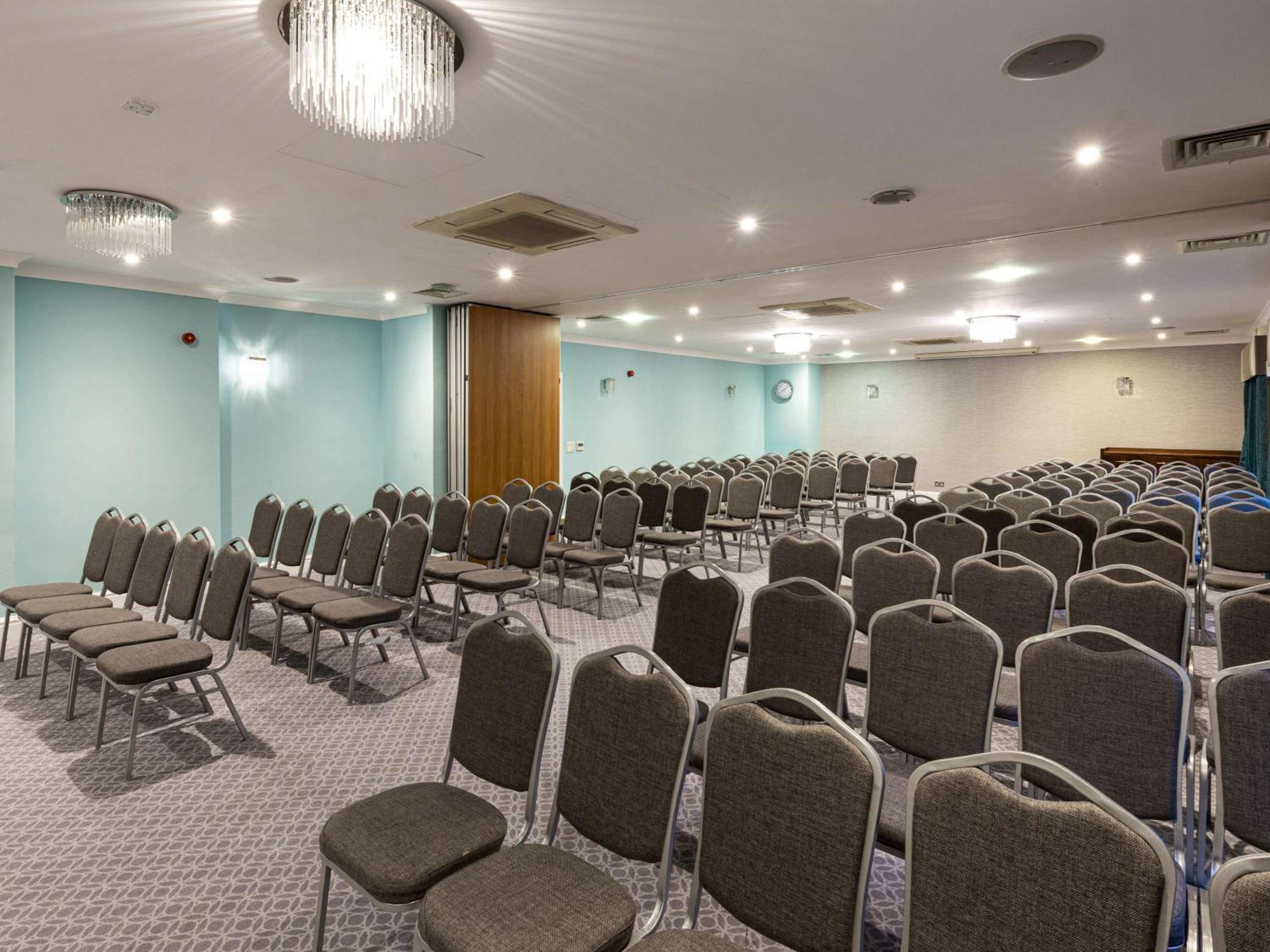Mercure Manchester Norton Grange Hotel & Spa Rochdale Extérieur photo