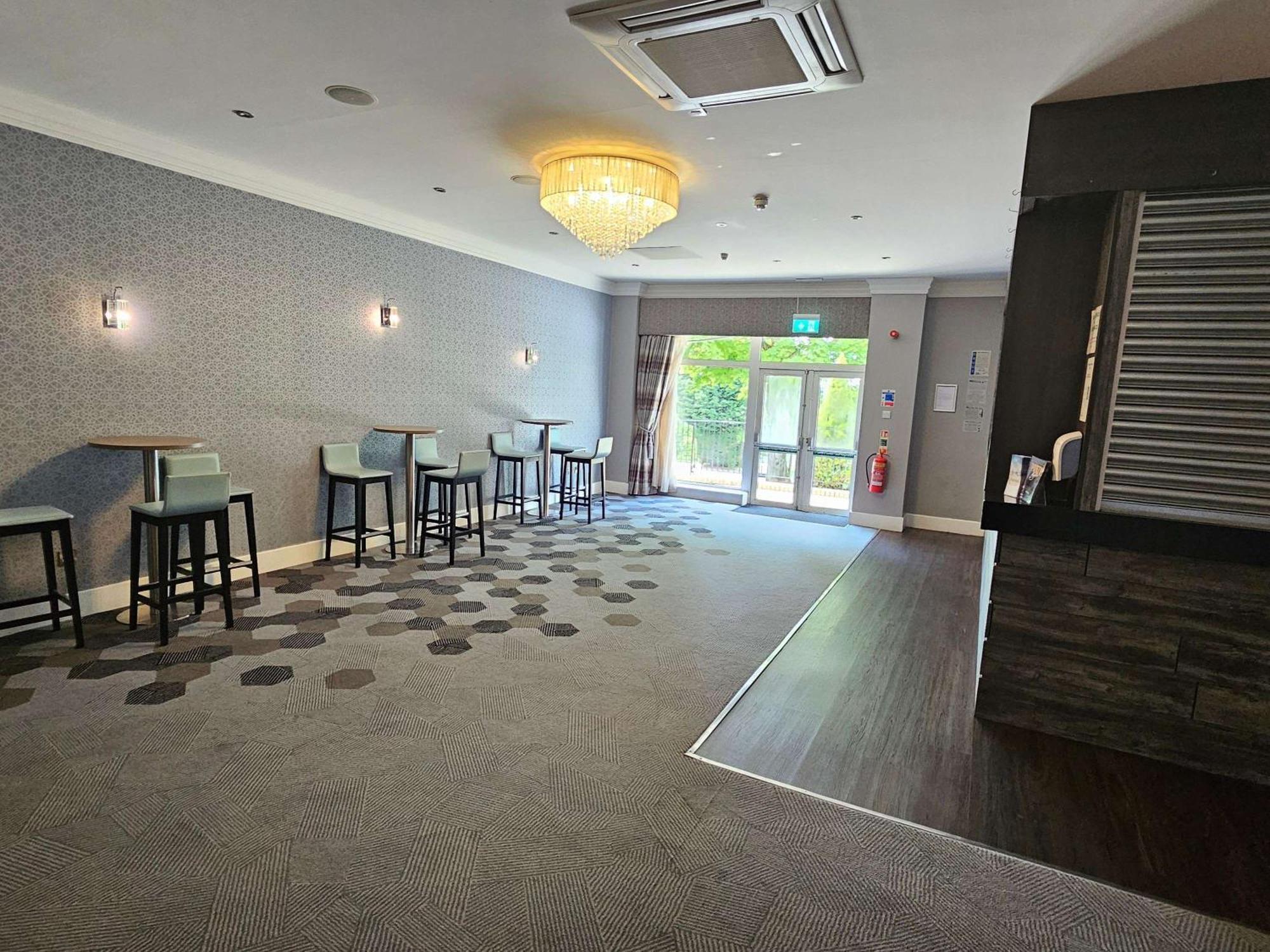 Mercure Manchester Norton Grange Hotel & Spa Rochdale Extérieur photo