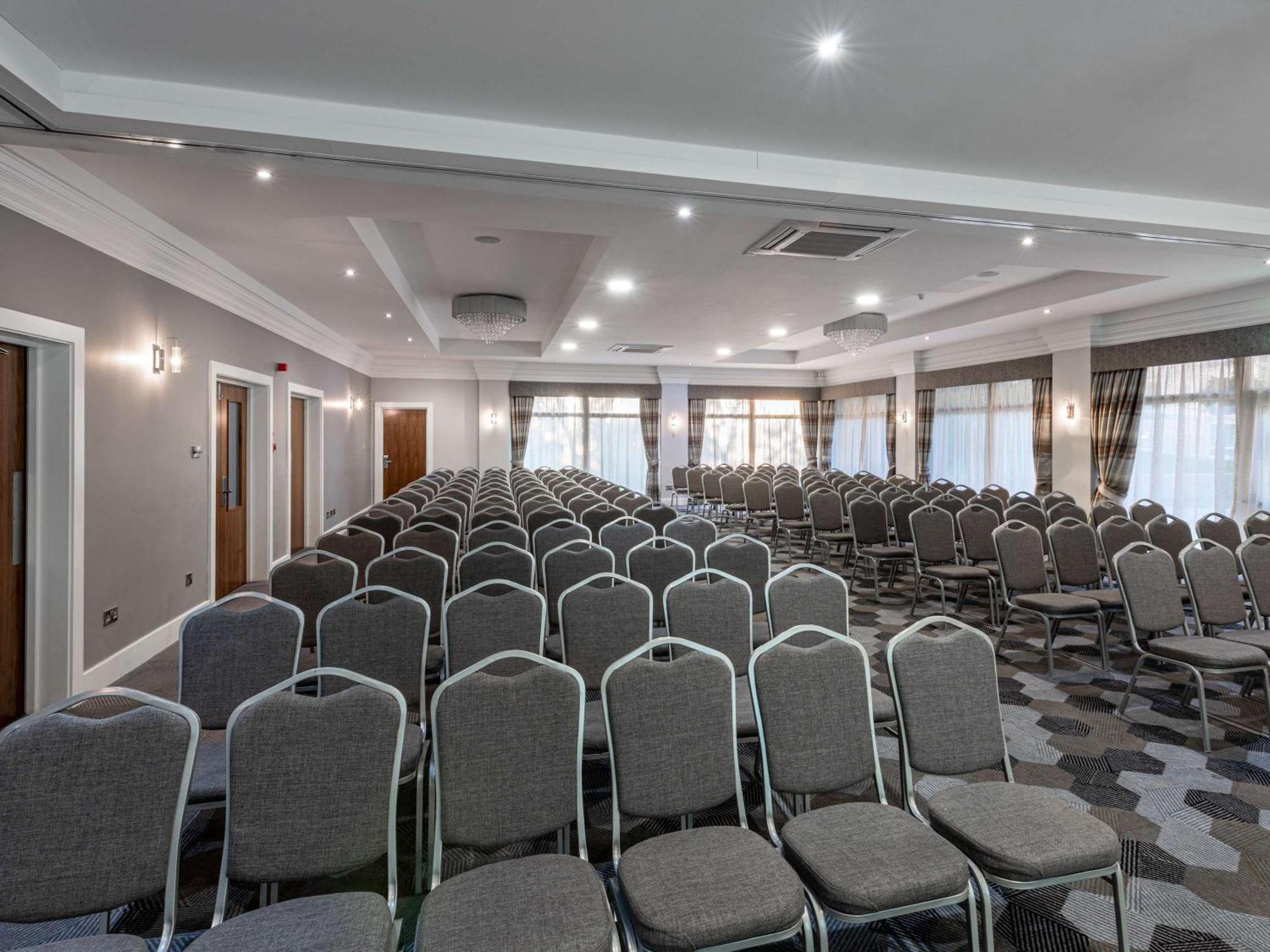 Mercure Manchester Norton Grange Hotel & Spa Rochdale Extérieur photo