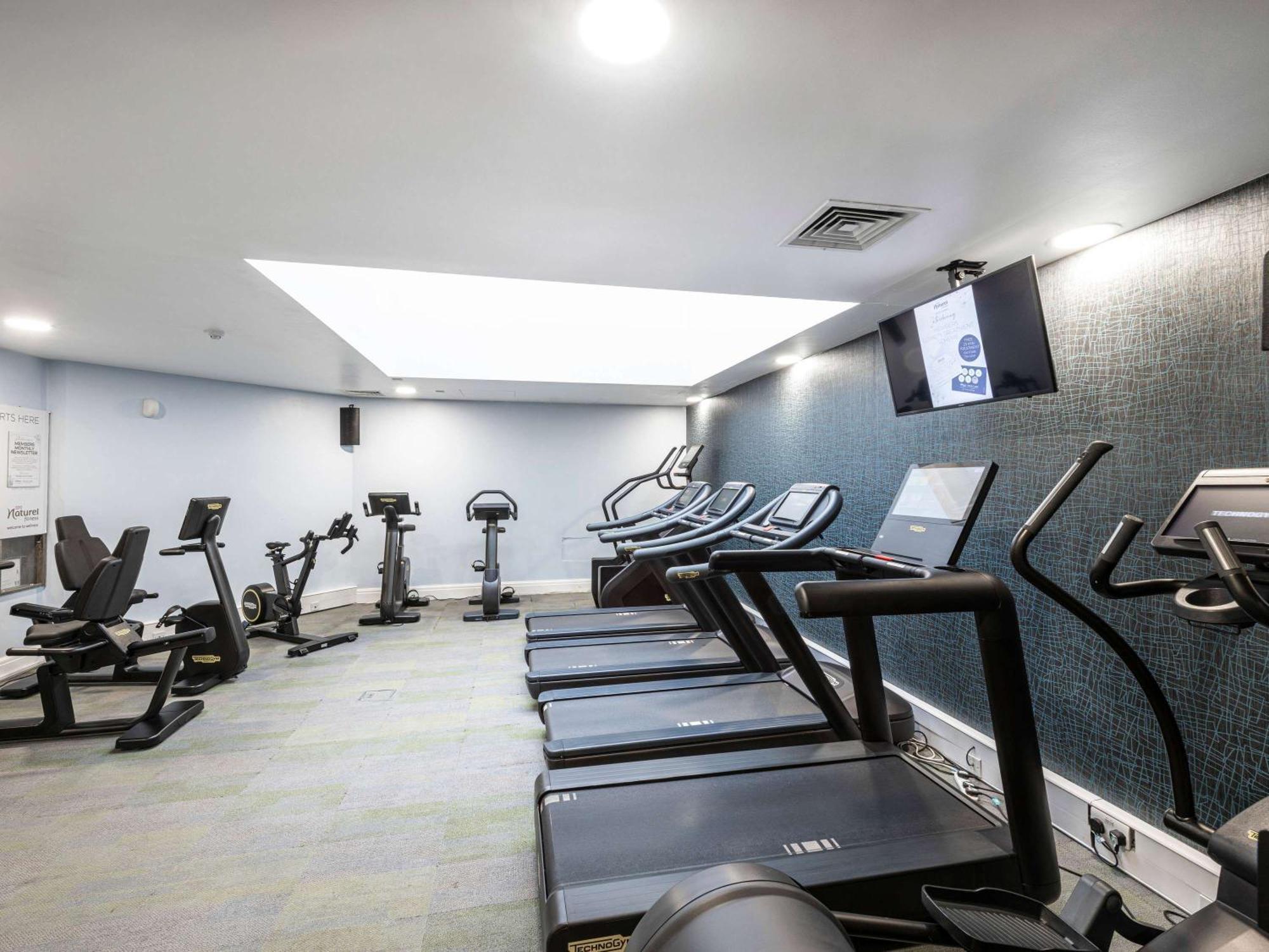 Mercure Manchester Norton Grange Hotel & Spa Rochdale Extérieur photo